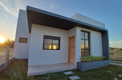 Casa à venda no bairro Jardim Ultramar loteamento Novo Jardim, Balneário Gaivota/SC código 34