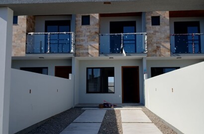 Sobrado à venda no bairro Turimar Balneário Gaivota código 09