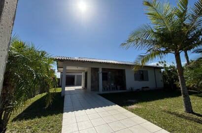 Casa à venda no bairro Turimar, Balneário Gaivota/SC código 12
